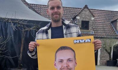 Stijn Janssens met zijn campagne affiche